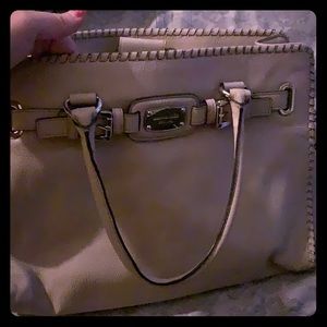 Micheal Kors beige handbag